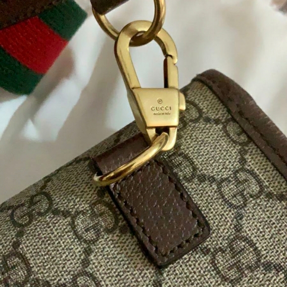 Gucci Supreme Metallic Totem Three- Piece Shoulder Bag Set. - Picture 6 of 7